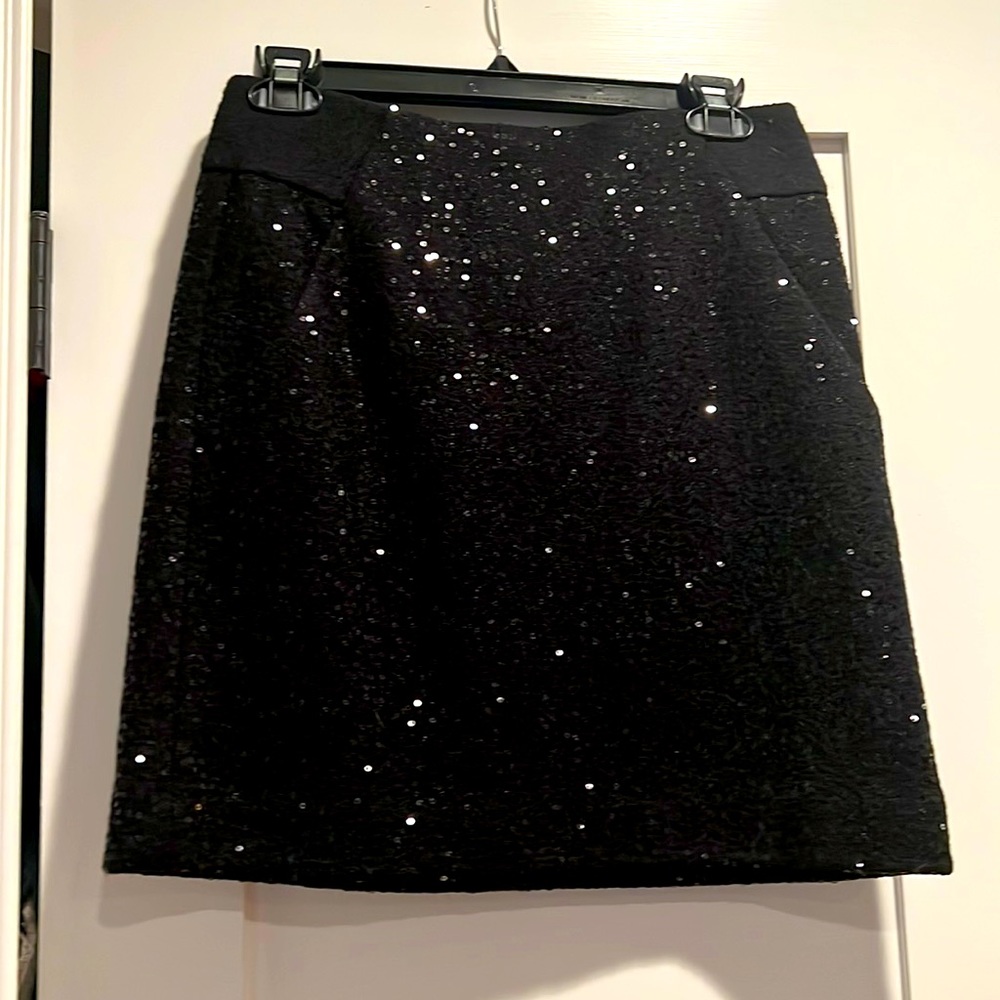 ANN TAYLOR LOFT MINI SEQUINED BLACK SKIRT WITH POCKETS - SIZE 00